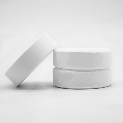 Tabletas el 90% disponibles ácidas Trichloroisocyanuric del cloro de la piscina de las sustancias químicas TCCA